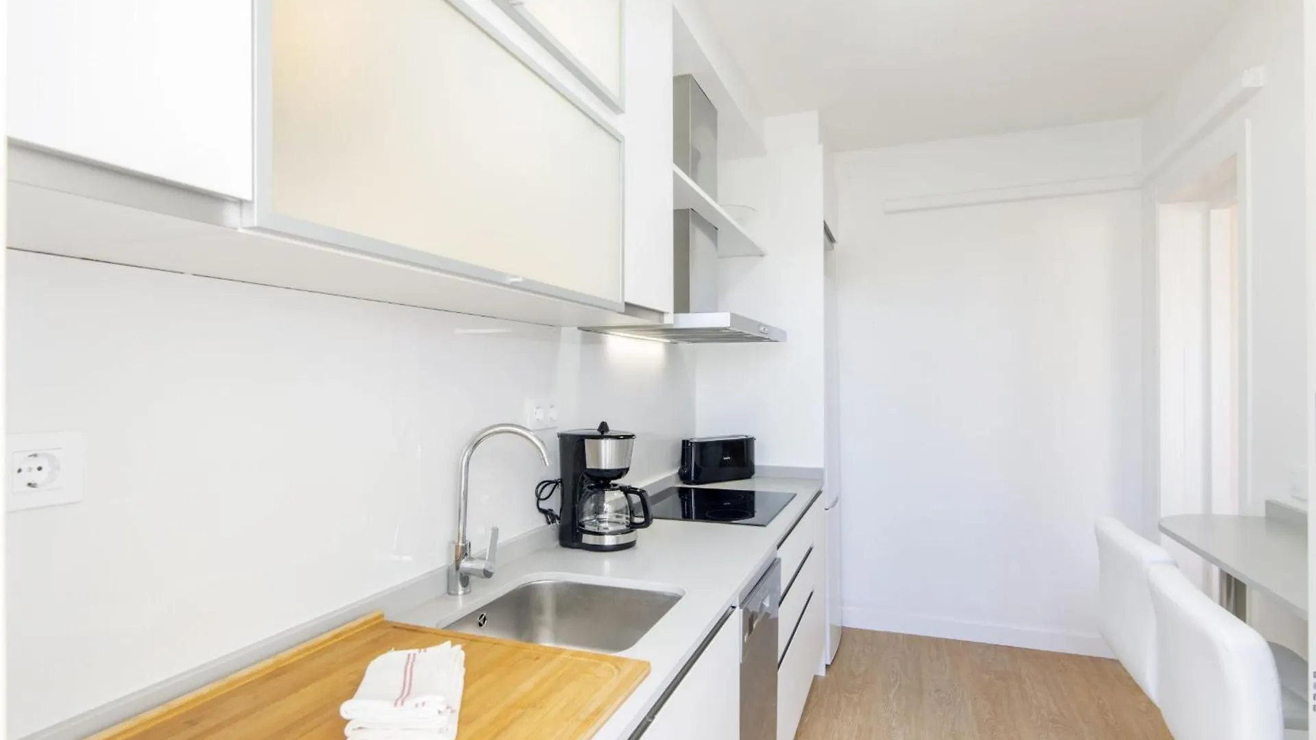 Siesta Mar Family Apartments Cala En Porter  Spain
