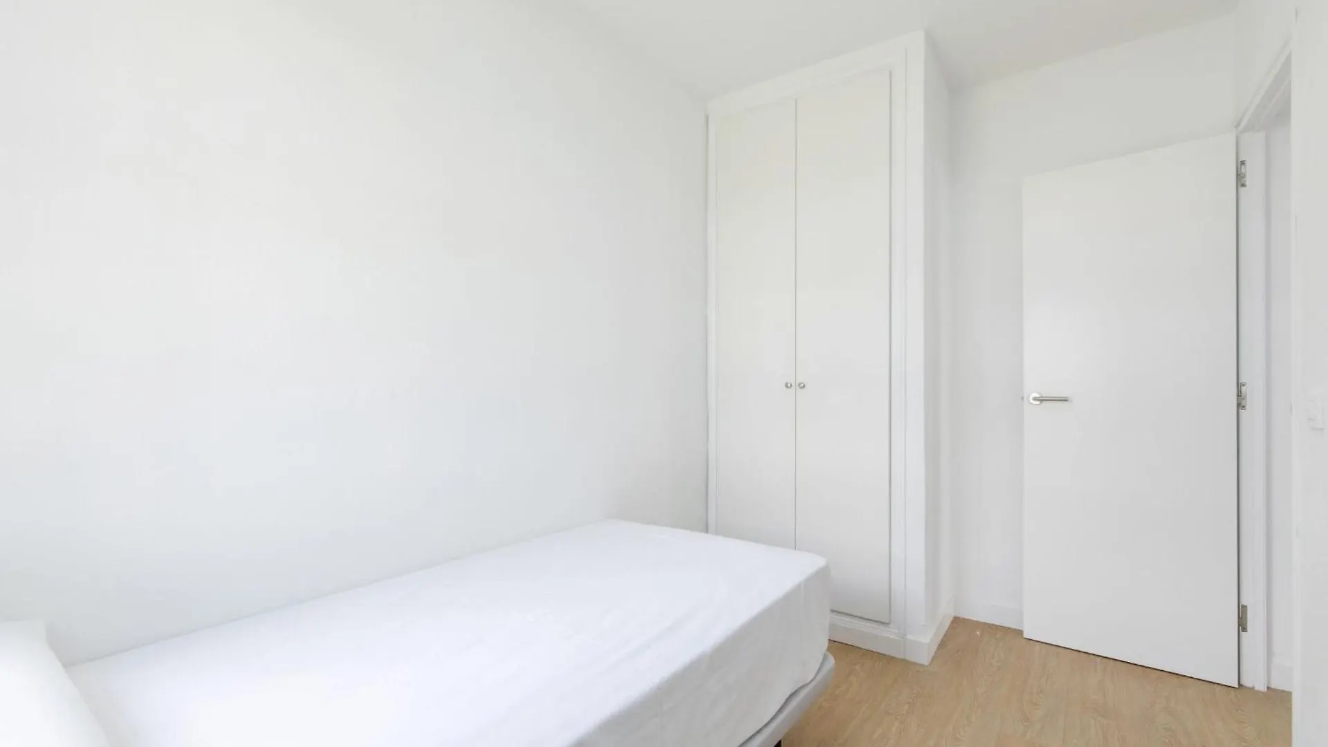 Siesta Mar Family Apartments Cala En Porter  Spain